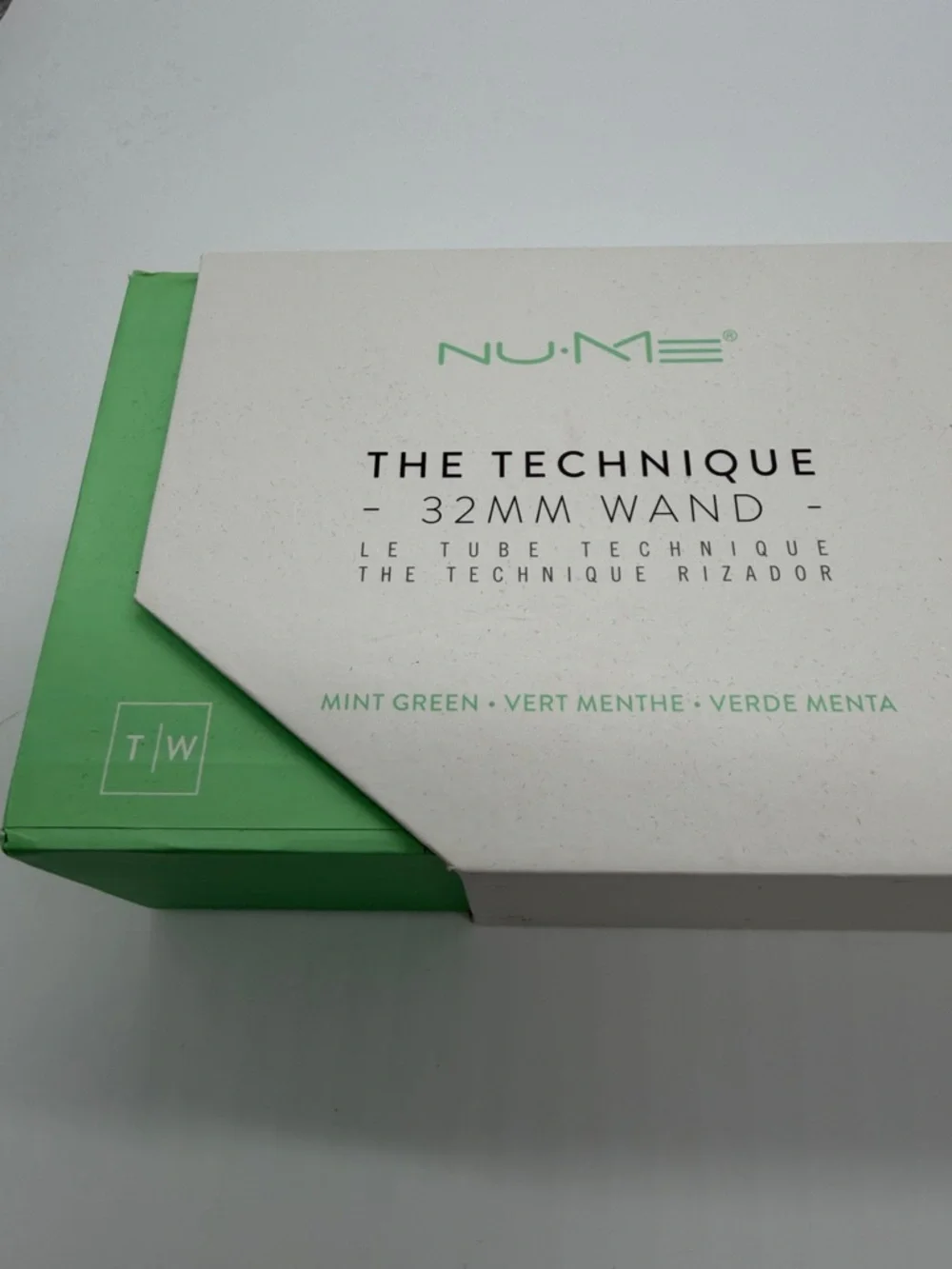 NuMe Technique 32mm Curling Wand in Mint Green NWOT‎